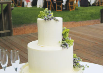 Rancho Nicaso - Wedding Cake - Lawn Deck